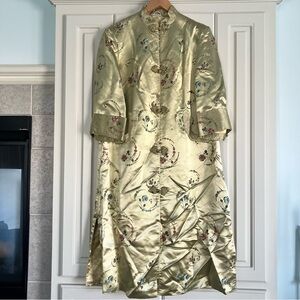 Gold Silk Floral Embroidered Button Down Oriental Kimono